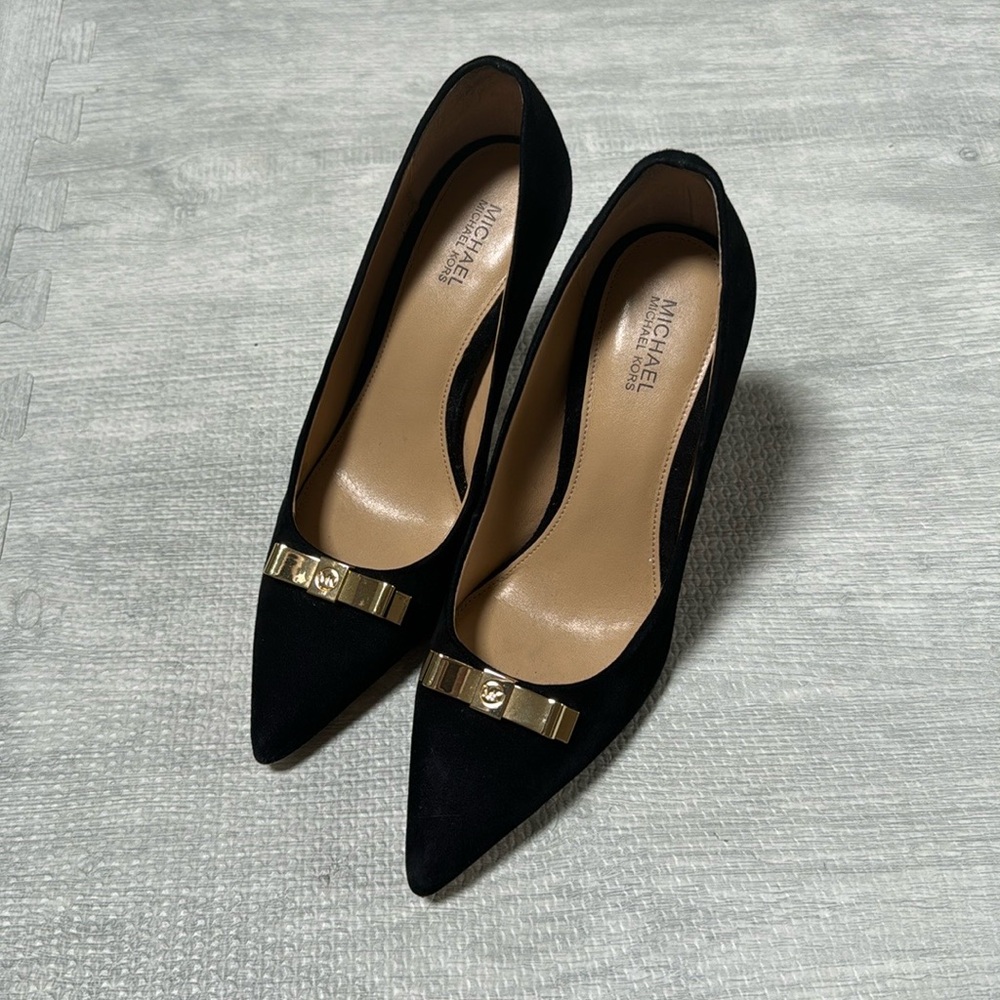 Michael Kors Black Suede Pumps with Gold Bow Size 6